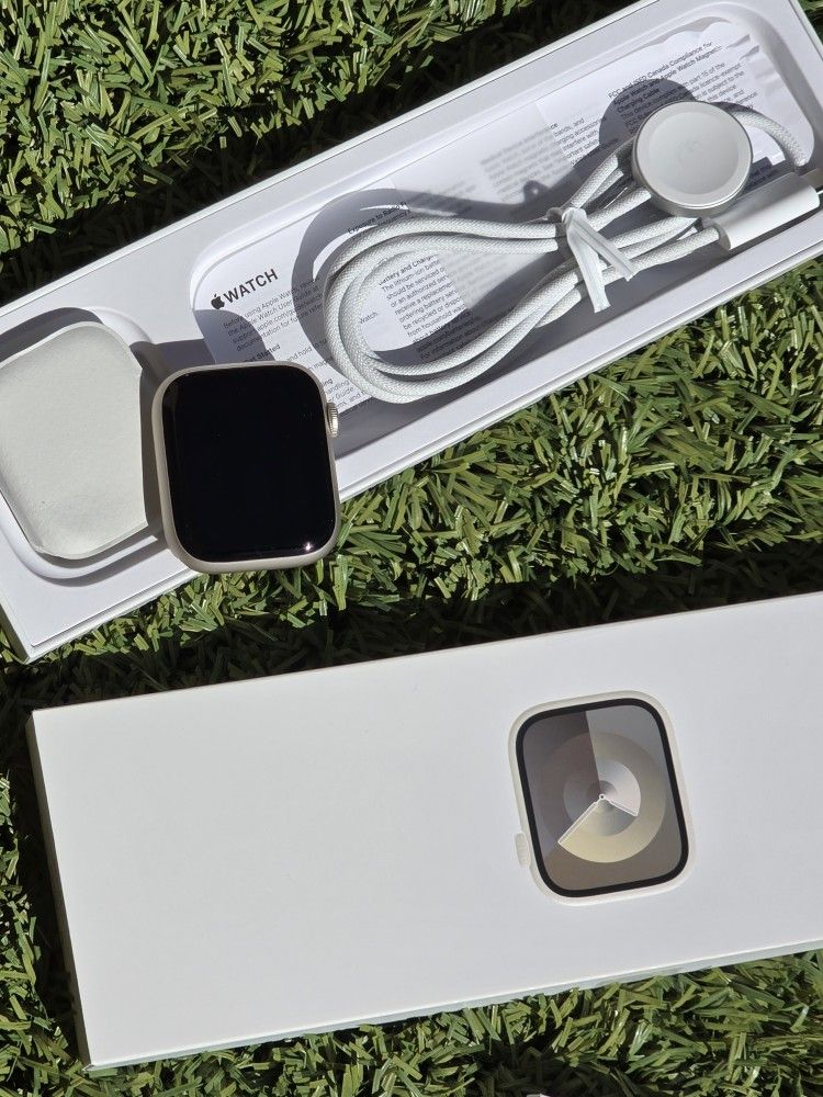 Apple Watch 9th Gen 45MM Silver Bluetooth Open Box