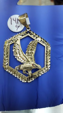 14k gold eagle charm 6 grams