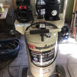 Ingersoll Rand Air Compressor  24 Gallon 