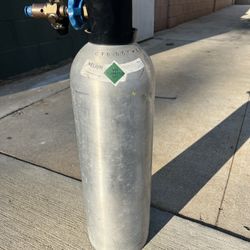 HELIUM TANK  TANQUE HELIUM 60 CUBIC FEET