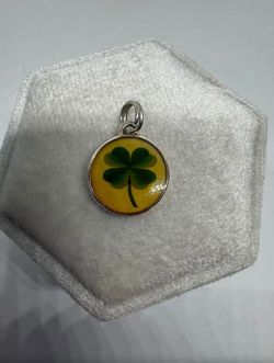925 Sterling Silver Lucky Leaves Pendant