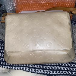 Louis Vuitton LV Monogram Vernis Thompson Street Beige shoulder Bag Adjustable