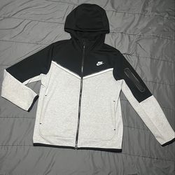 Nike tech jacket