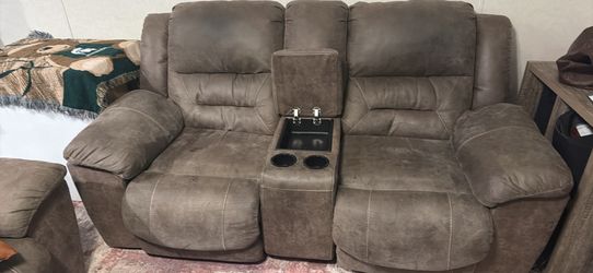 Recliner couch   set