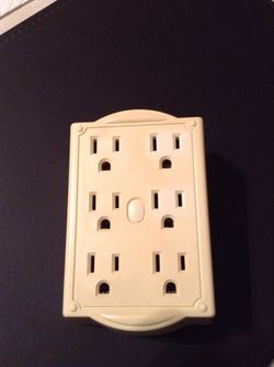 ***PLUG-IN SOCKET CONVERTER***