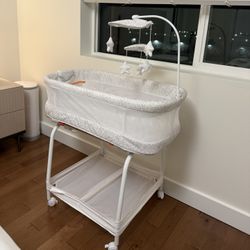 Baby Rocking Bassinet