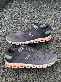 ON Cloudflow Rock Rose Size 9.5W 8M