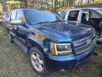 2007 Chevy Avalanche part out only not for sale whole