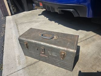 Antique craftsman toolbox