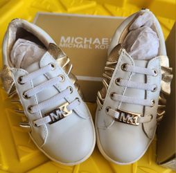 New Toddler Size8 Girls Shoes. $20