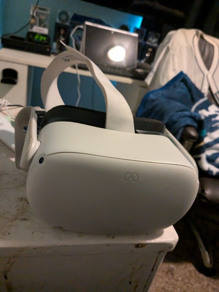 Meta Quest 2 VR Headset; Works Great!