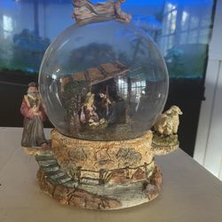 Nativity Snow Globe