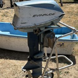 Evinrude Fastwin Motor  1961 18hp