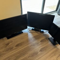 All 3 $79 32 27 20 Tv Monitors DVD Player Outdoors