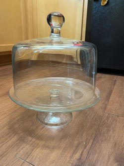 Glass cake stand