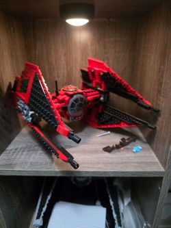 LEGO Star Wars: Major Vonreg's TIE Fighter (75240)