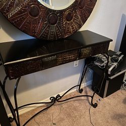 Entry Table And Mirror 
