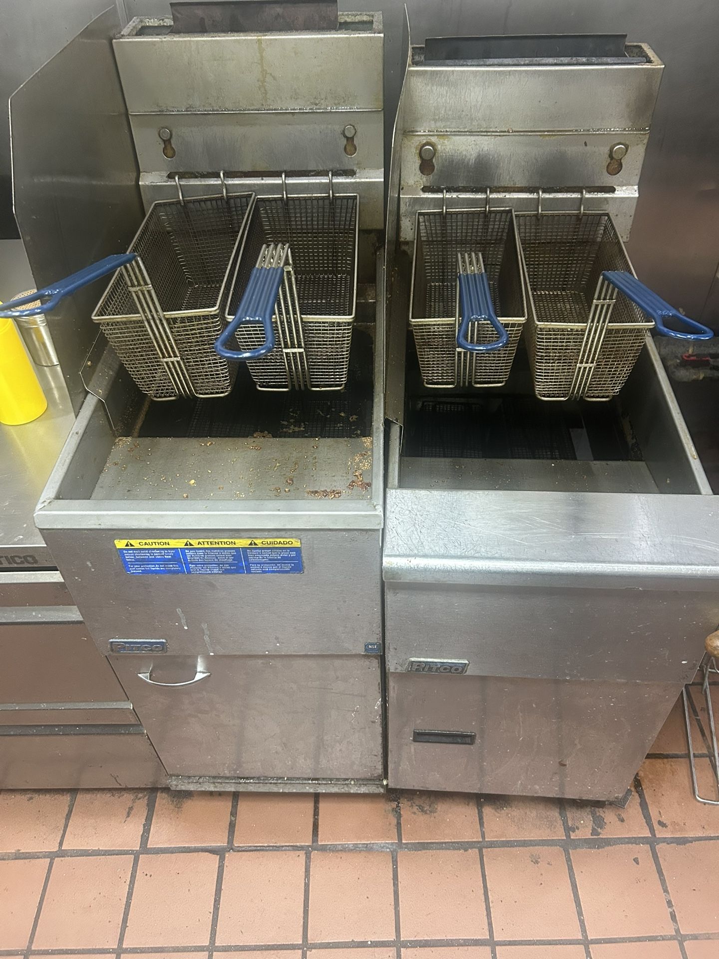 2 Deep Fryers Gas