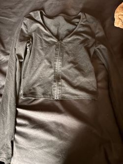 Black Long Sleeve Zip-Up Crop Top