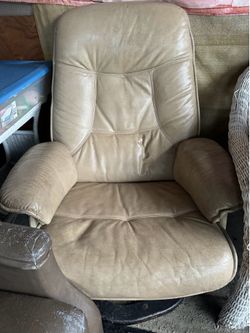 Leather Recliner Chair – Comfortable & Perfect for RV Living