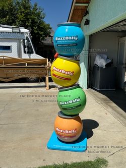 BuzzBallz Display