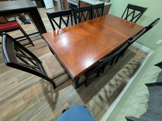 8 Pcs Dining table