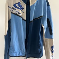 Nike Tech Graphic 