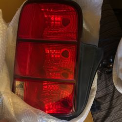 05-09 OEM Mustang Tail Lights 