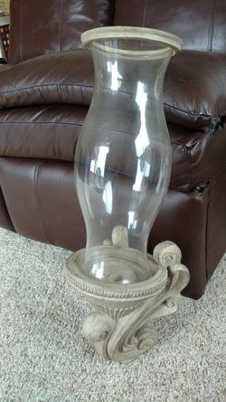 Wall mount candle holder