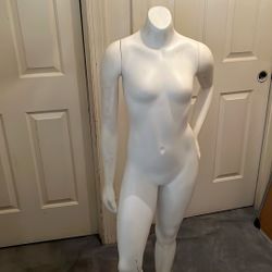 Female Mannequin
