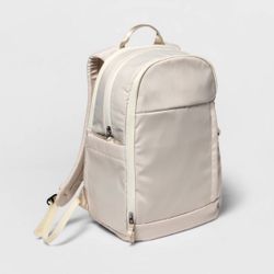 17.5" Lifestyle Backpack