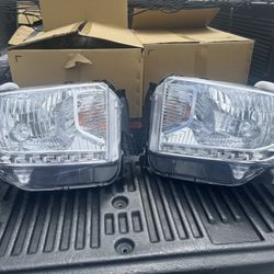 14-17 Tundra Headlights 
