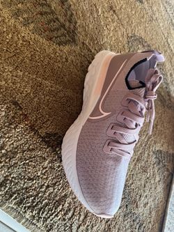 Women's Nike Running Shoes 7.5