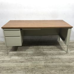 Single Left Pedestal Desk, Putty Oak 