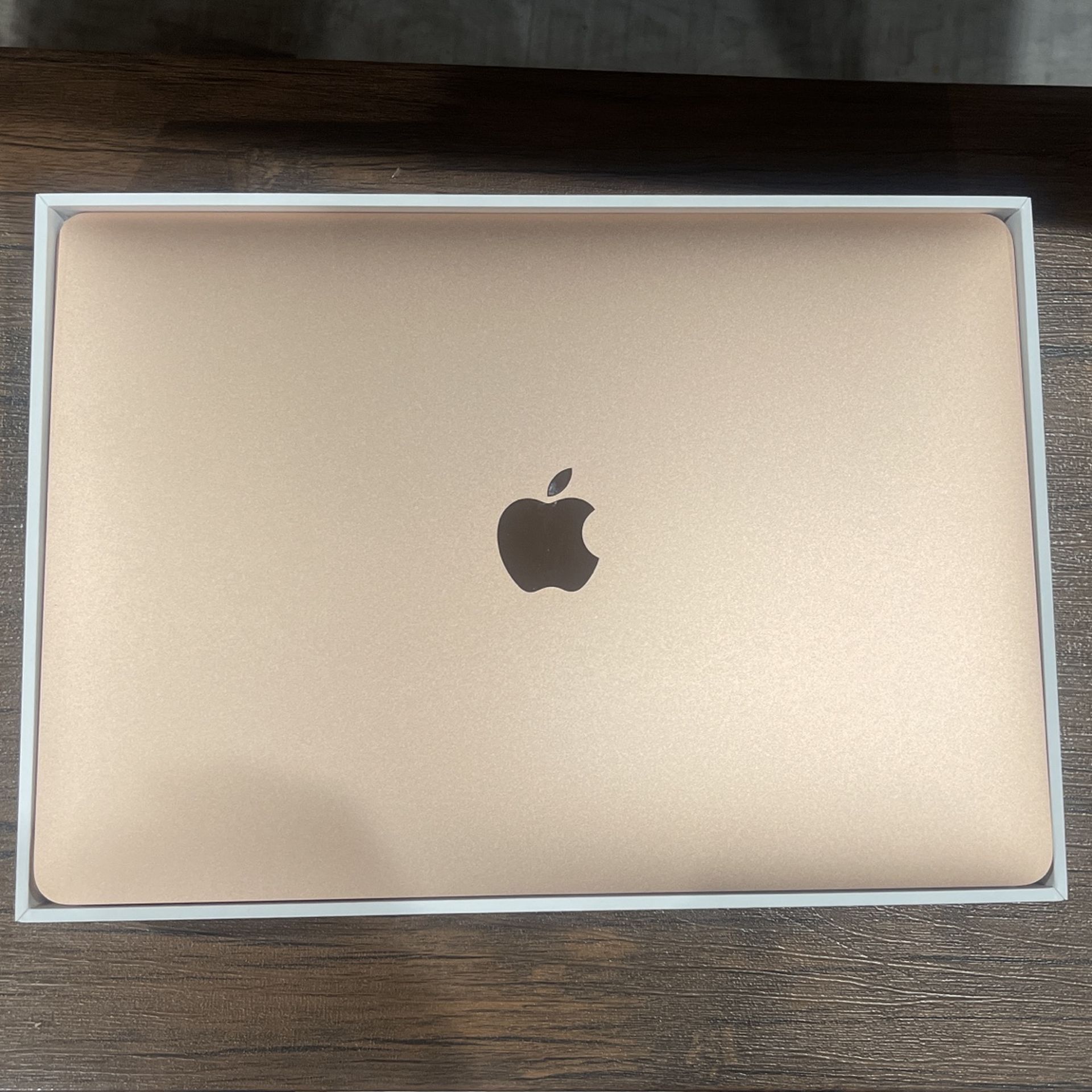 Apple MacBook Air 13.3 inch Laptop –Rose Gold 8GB RAM, 256GB storage