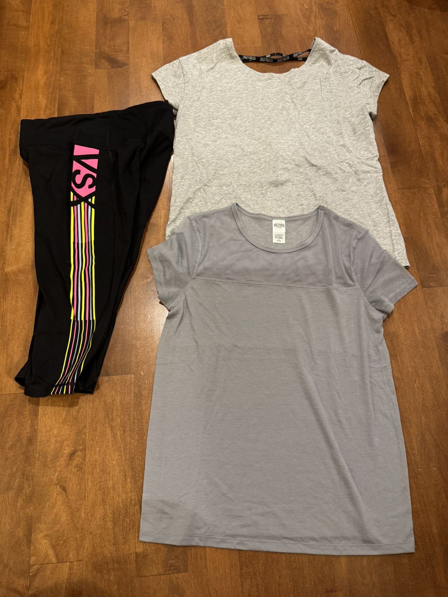 Women’s Victoria’s Secret sport workout bundle shipping available