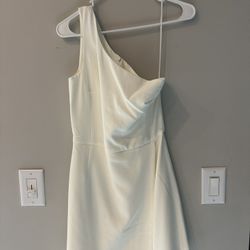 Women’s Dresses – Size Medium (8 total)