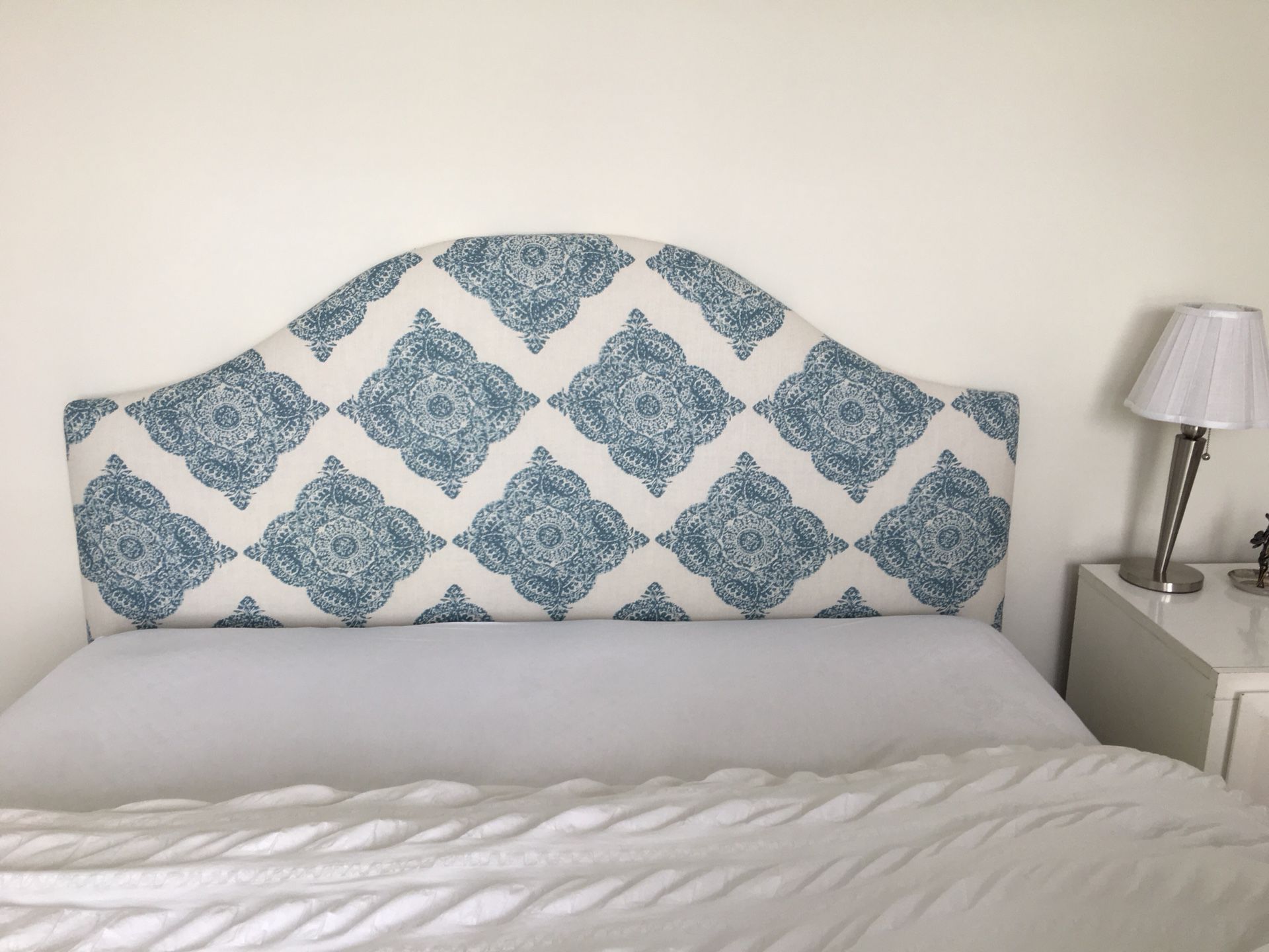 Gorgeous Queen Headboard - Perfect Condition!