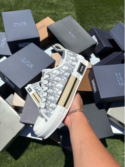 Dior B23