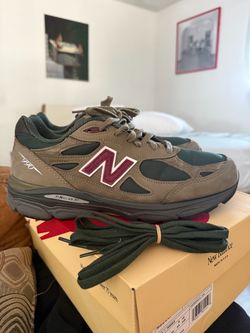 New Balance 990v3