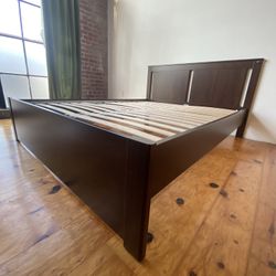 Modern Queen Platform Bed Frame - Deliver 