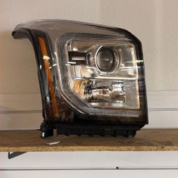 Foco Delantero GMC Yukon 2015 A 2022