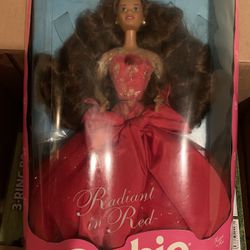 Unopened 1992 Radiant In Red Barbie 