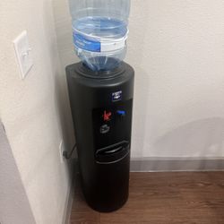 Water Dispenser 