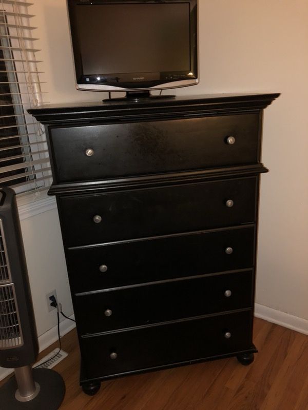 Thomasville Renovations Sold At Target 2 Nightstands Dresser And Thomasville Renovations Sold At Target 2 Nightstands Dresser And Chest Dark Black Will Throw In Full Size Mattress For Free No Headboard Sligh