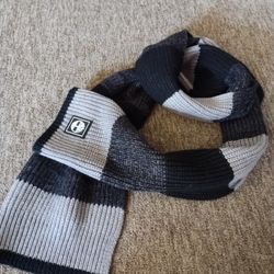 NEW Timberland Striped Scarf/Shawl Women's Men's Long 74"x 9" Gray & Black Excellent condition 