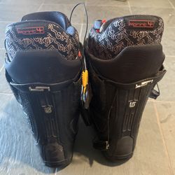 Burton ion Size 8.5 Snowboard Boots