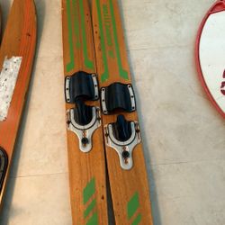 Water Skies O Brein Junior Competive Skies