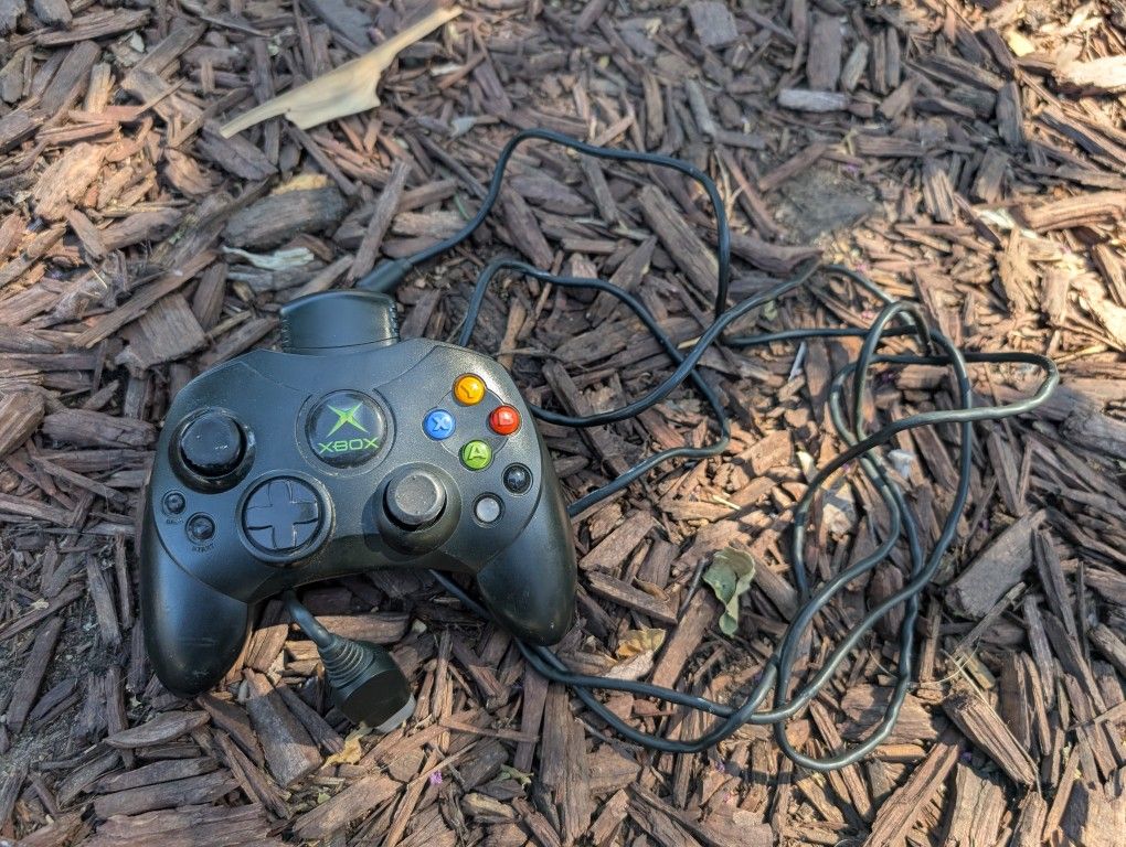 XBOX & XBOX 360 Gaming Items