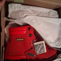Brand New Mens Asolo Gortex Boots Size 11